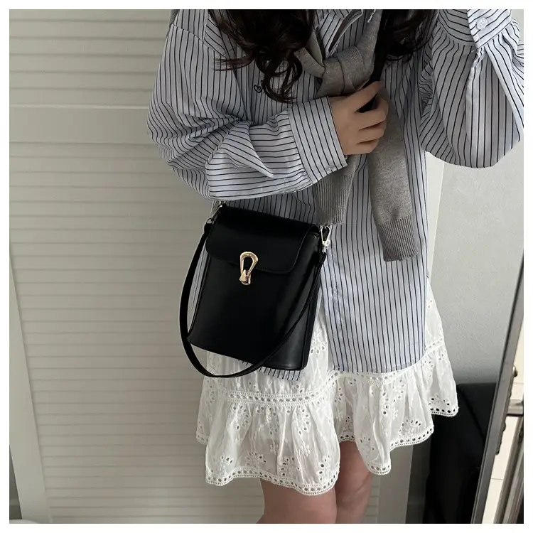 Black Leather Shoulder Bag for Women 2025 Spring New — feature 13