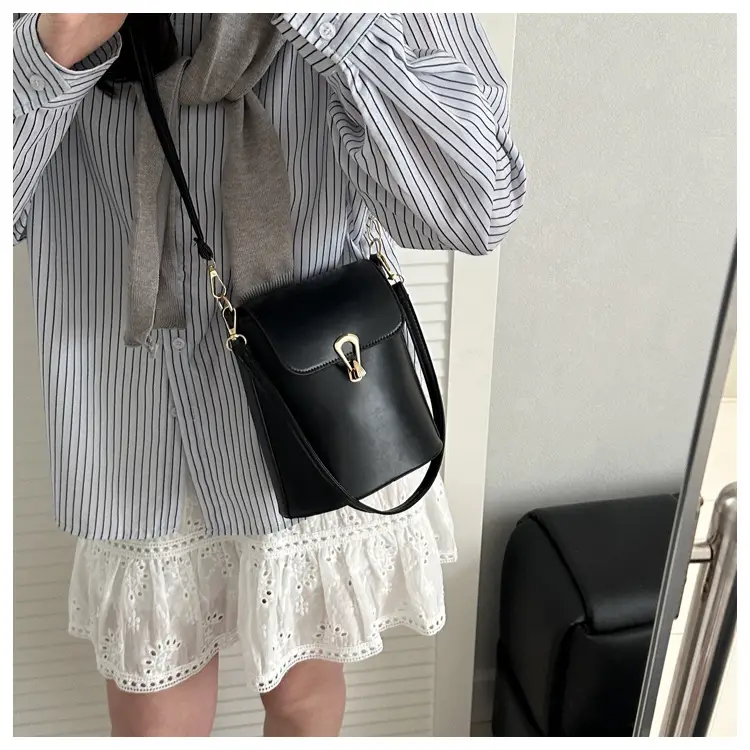 Black Leather Shoulder Bag for Women 2025 Spring New — feature 14