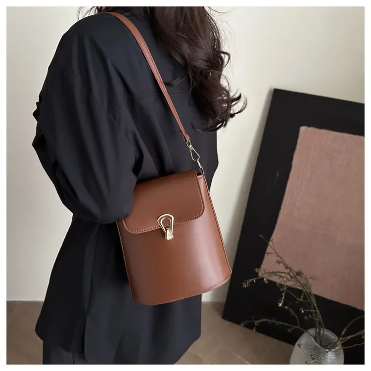 Black Leather Shoulder Bag for Women 2025 Spring New — feature 18