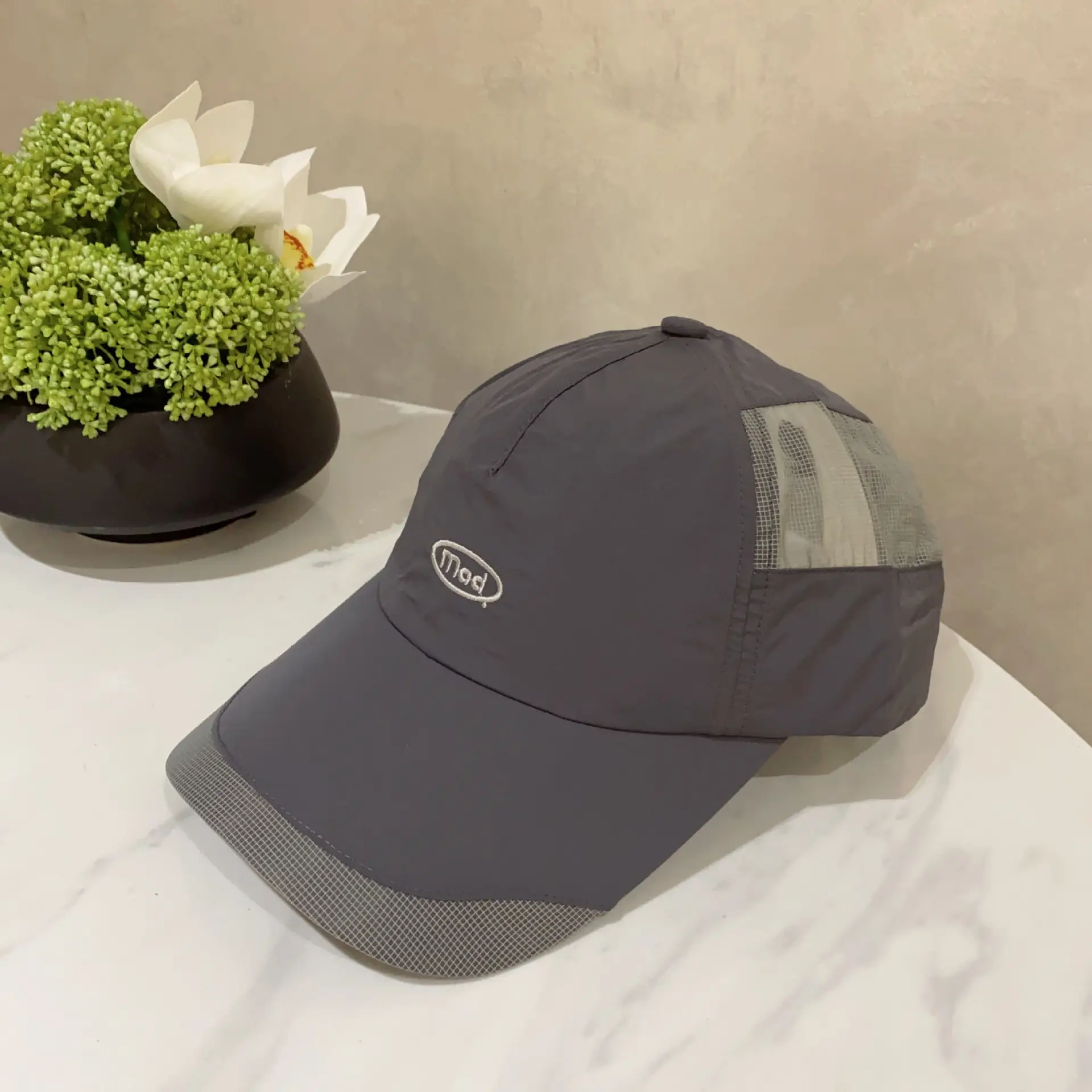 Minimalist Letter Baseball Cap Black Large Circumference - Image 5