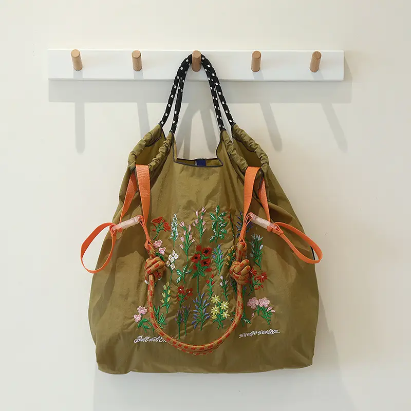 Embroidered Floral Tote Bag Large Capacity Casual Shoulder Bag - Image 2