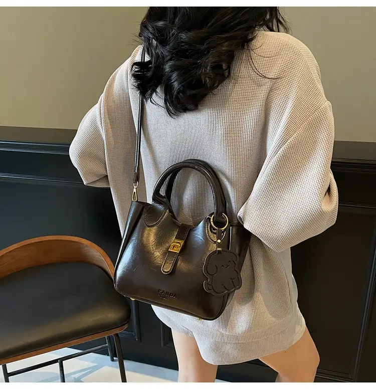 Red Leather Shoulder Bag for Women 2025 — feature 18