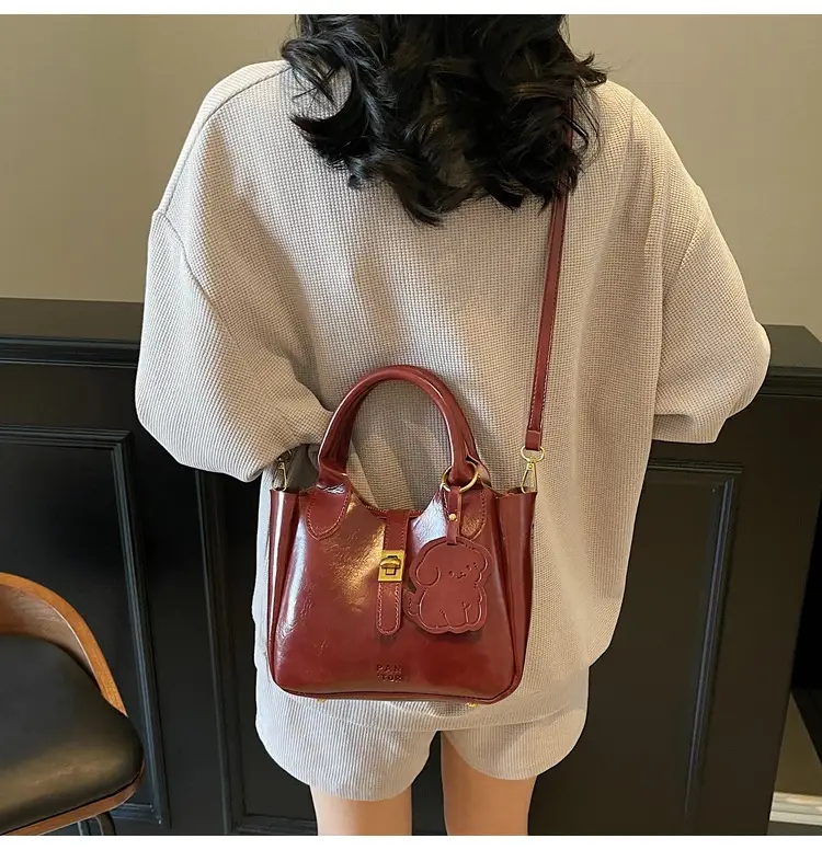 Red Leather Shoulder Bag for Women 2025 — feature 22