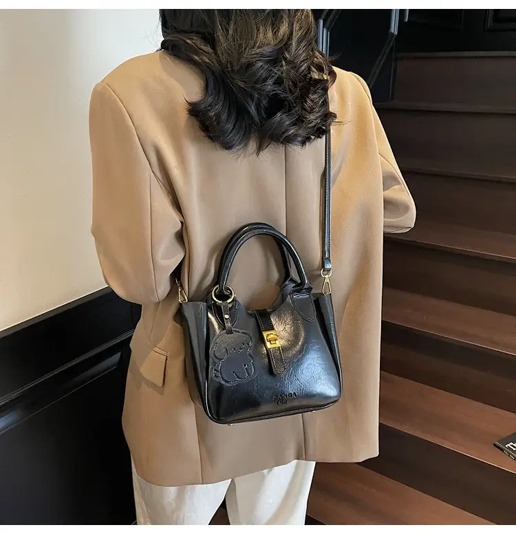 Red Leather Shoulder Bag for Women 2025 — feature 27
