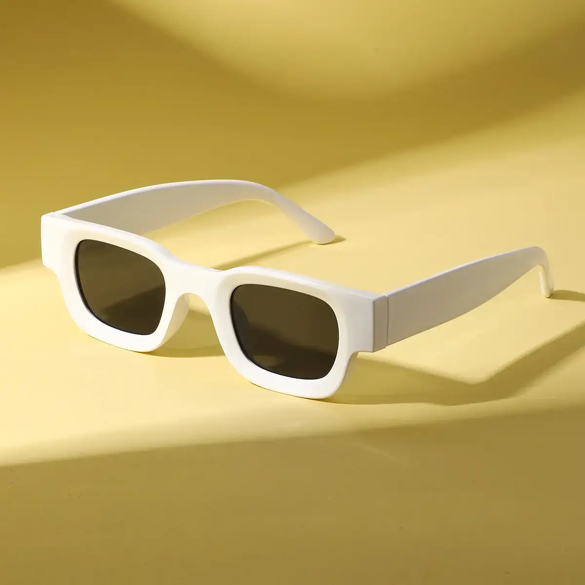 Men Women Square Frame Orange Sunglasses Wholesale - Image 7