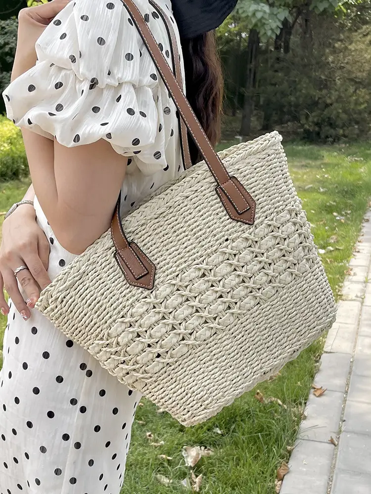 Mori Style Straw Shoulder Bag Large Capacity Leather Handle - Image 7