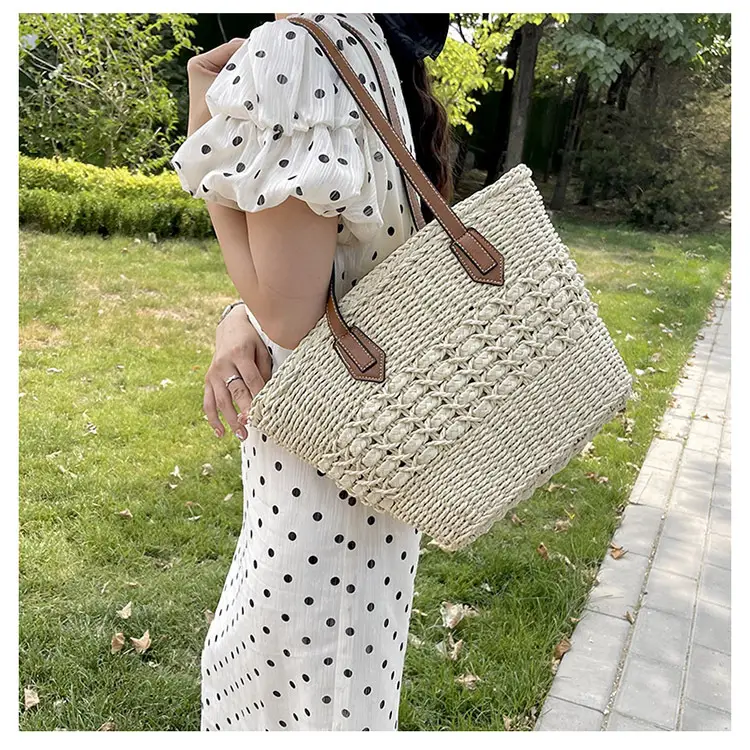 Mori Style Straw Shoulder Bag Large Capacity Leather Handle — feature 11