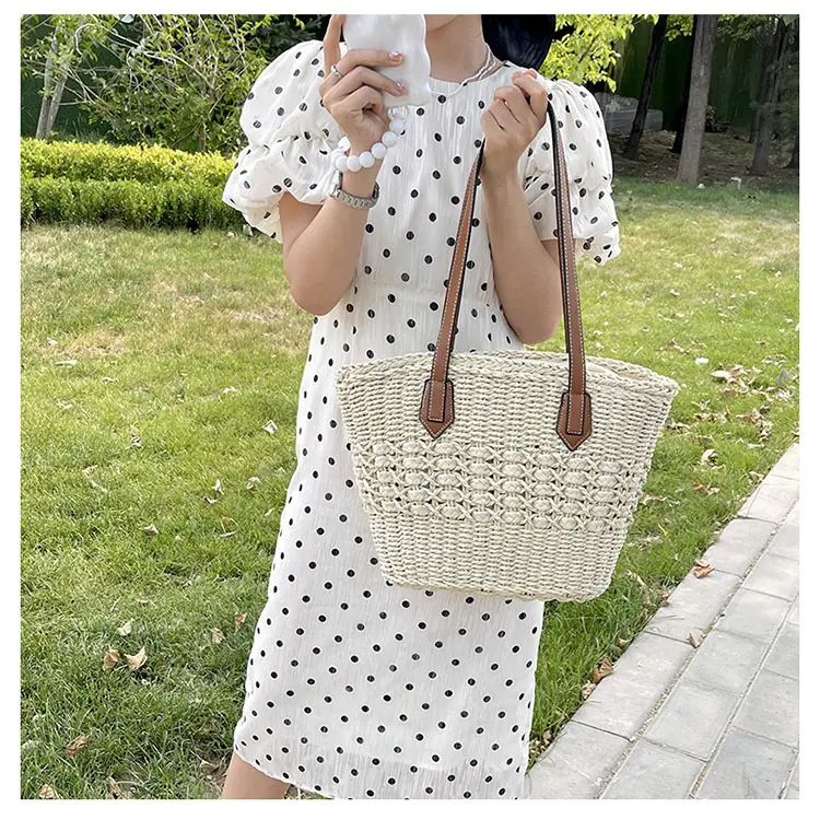 Mori Style Straw Shoulder Bag Large Capacity Leather Handle — feature 12