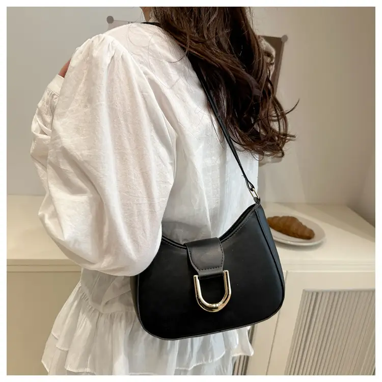 Women's White Leather Shoulder Bag 2025 Spring — feature 15