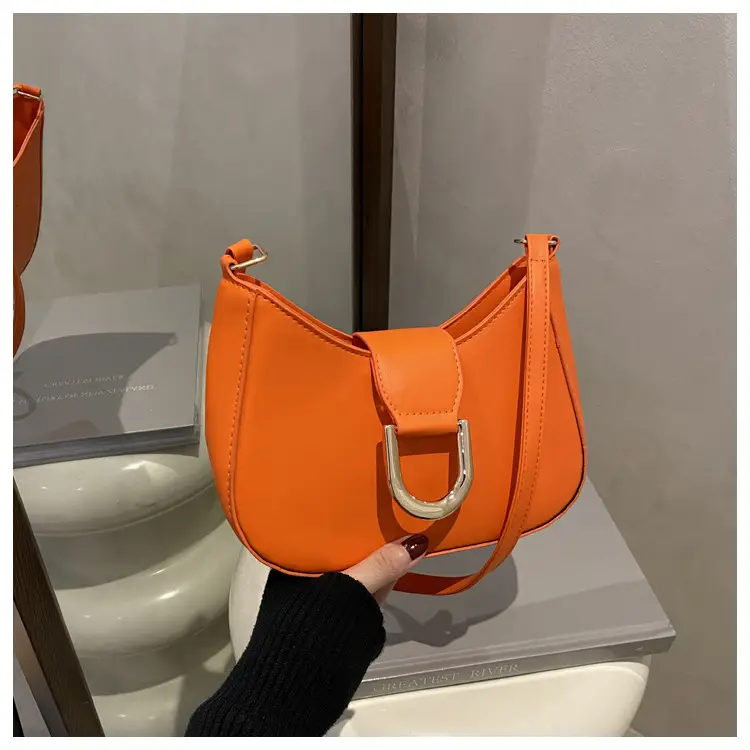 Women's White Leather Shoulder Bag 2025 Spring — feature 19