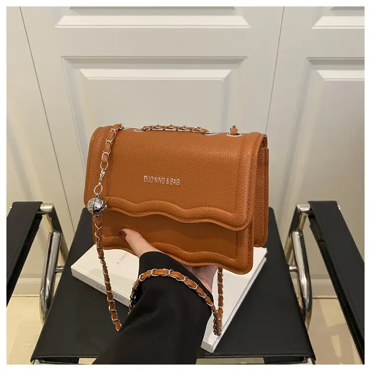 Vintage Lace Shoulder Bag Brown Chain Crossbody — feature 18