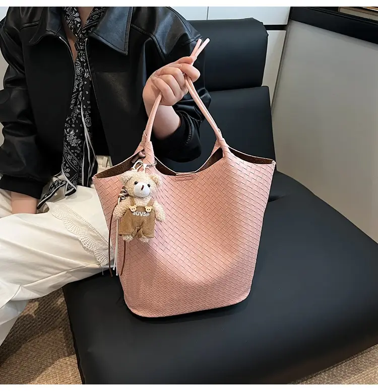 Women Woven Shoulder Bag Beige 2026 New Summer — feature 13