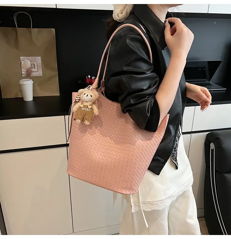 Women Woven Shoulder Bag Beige 2026 New Summer — feature 16