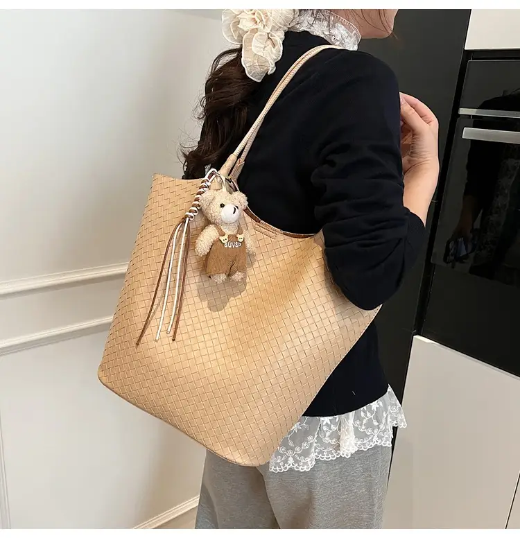 Women Woven Shoulder Bag Beige 2026 New Summer — feature 22