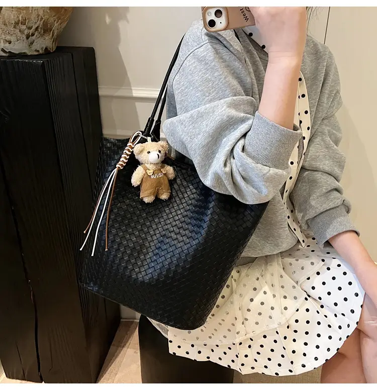 Women Woven Shoulder Bag Beige 2026 New Summer — feature 24