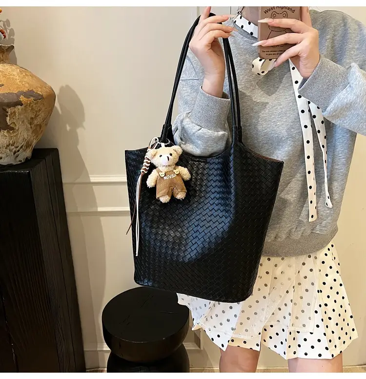 Women Woven Shoulder Bag Beige 2026 New Summer — feature 26