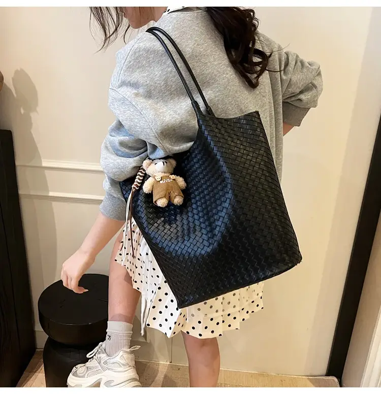 Women Woven Shoulder Bag Beige 2026 New Summer — feature 27