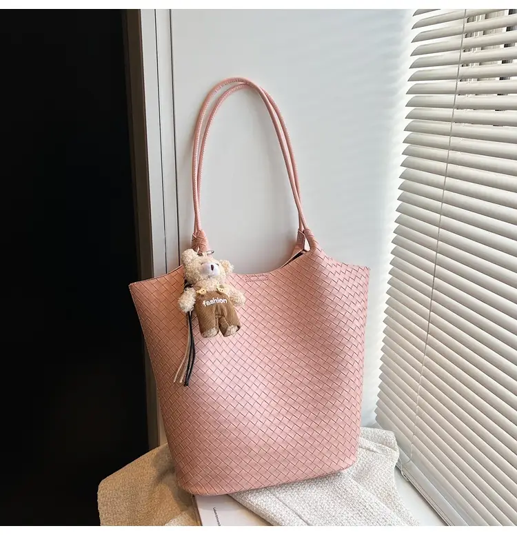 Women Woven Shoulder Bag Beige 2026 New Summer — feature 31