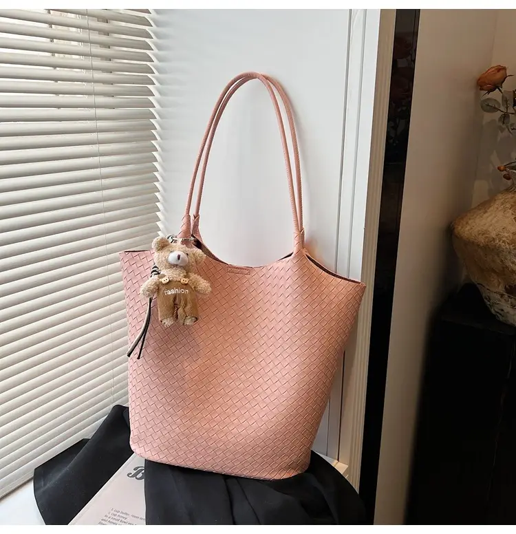 Women Woven Shoulder Bag Beige 2026 New Summer — feature 32