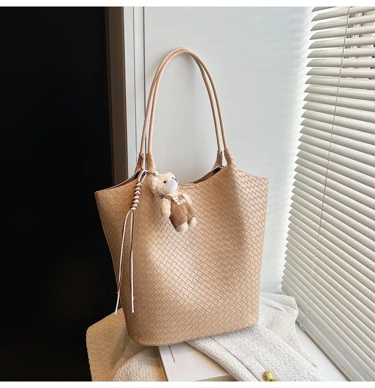 Women Woven Shoulder Bag Beige 2026 New Summer — feature 37
