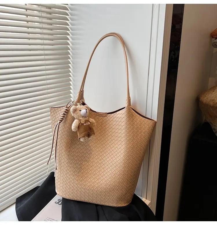 Women Woven Shoulder Bag Beige 2026 New Summer — feature 38