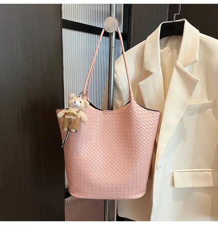 Women Woven Shoulder Bag Beige 2026 New Summer — feature 39