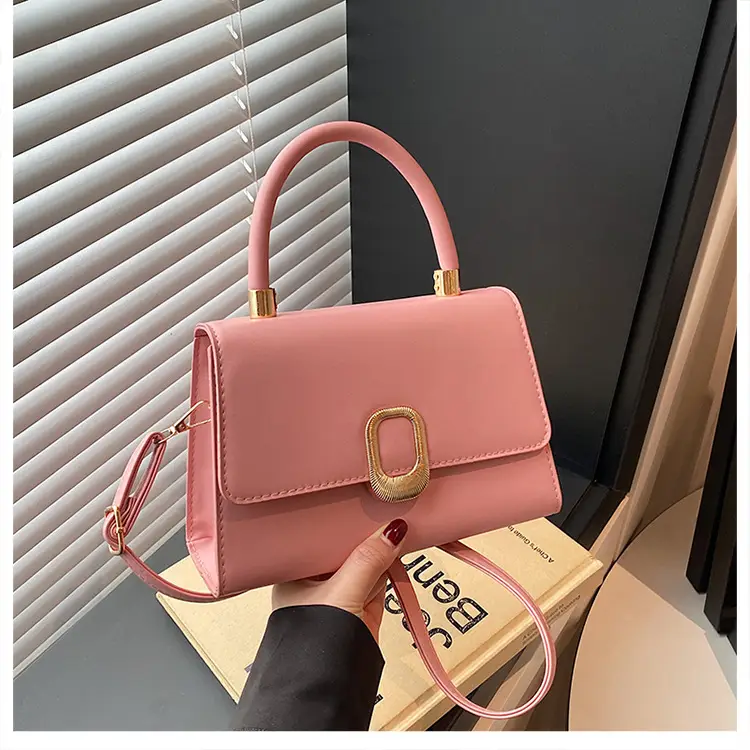 Black Korean Style Square Handbag with Gold Clasp — feature 17