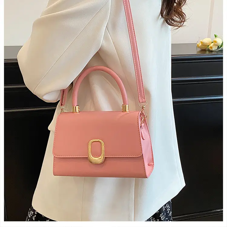 Black Korean Style Square Handbag with Gold Clasp — feature 36