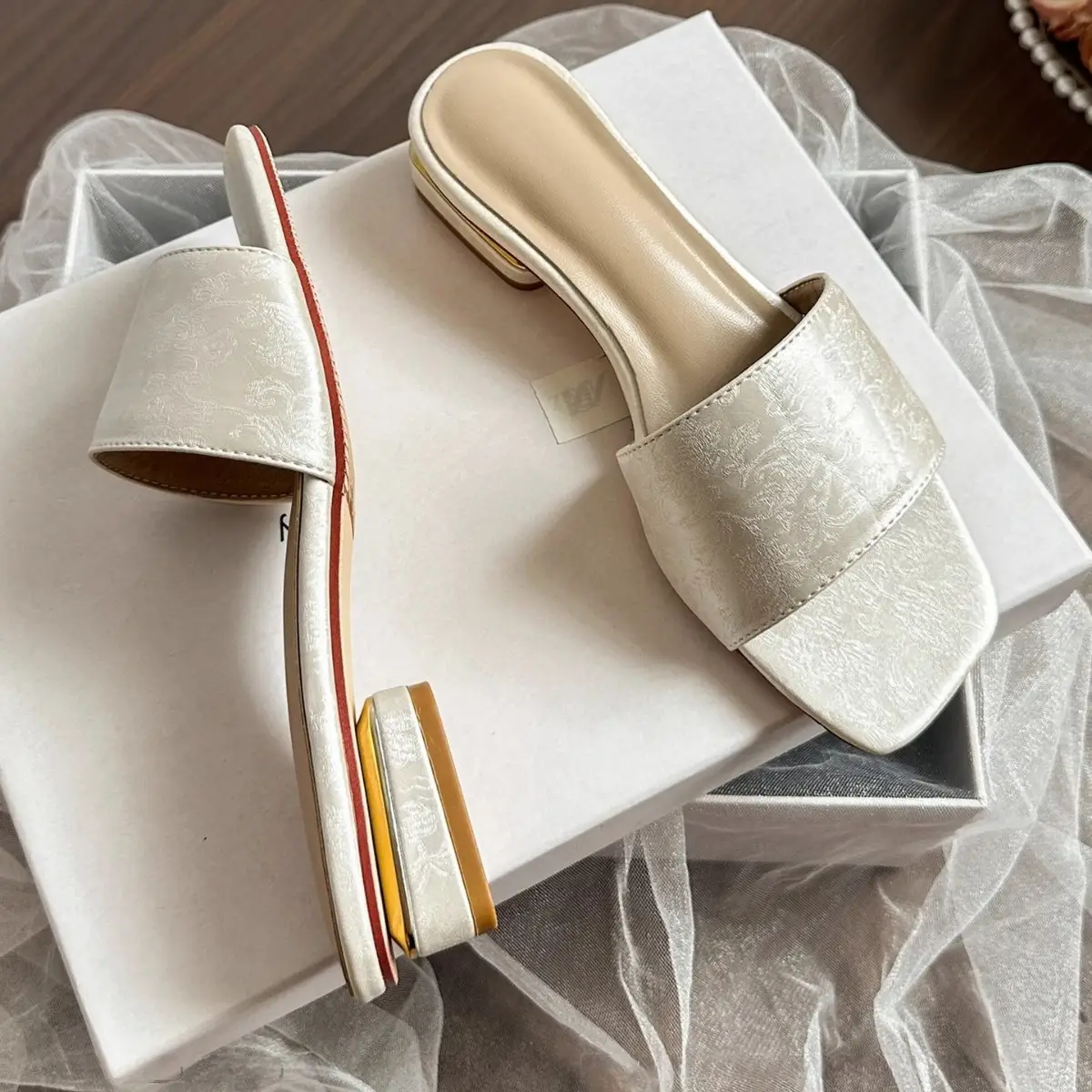 Elegant Chinese Style Flat Slippers for Women 2025 - Image 5