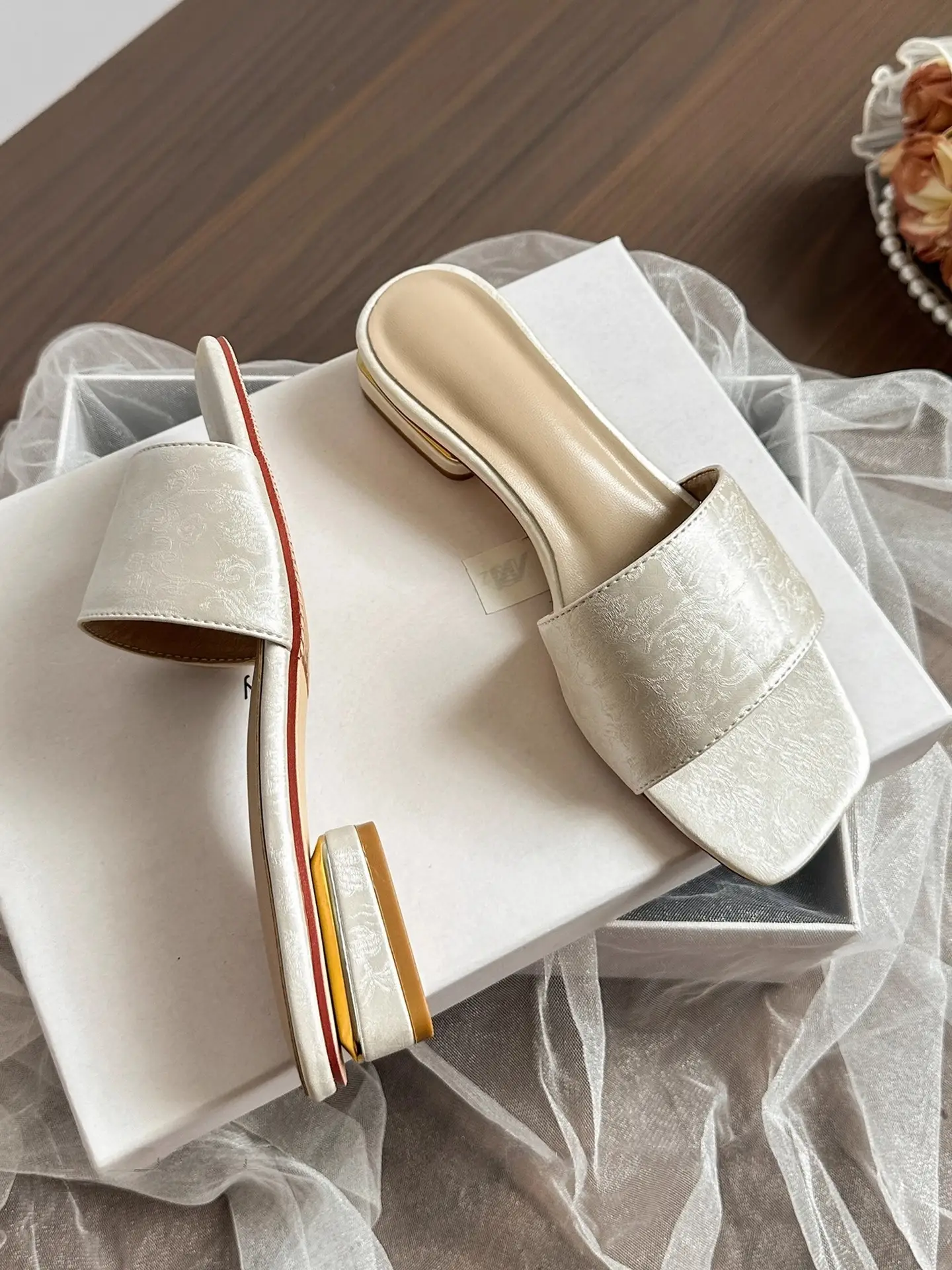 Elegant Chinese Style Flat Slippers for Women 2025 — feature 6