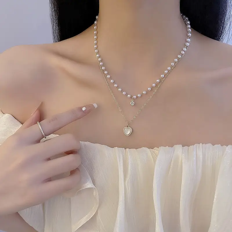 Luxury Pearl Clavicle Chain with Shaking Sound & Burst Effect — feature 17