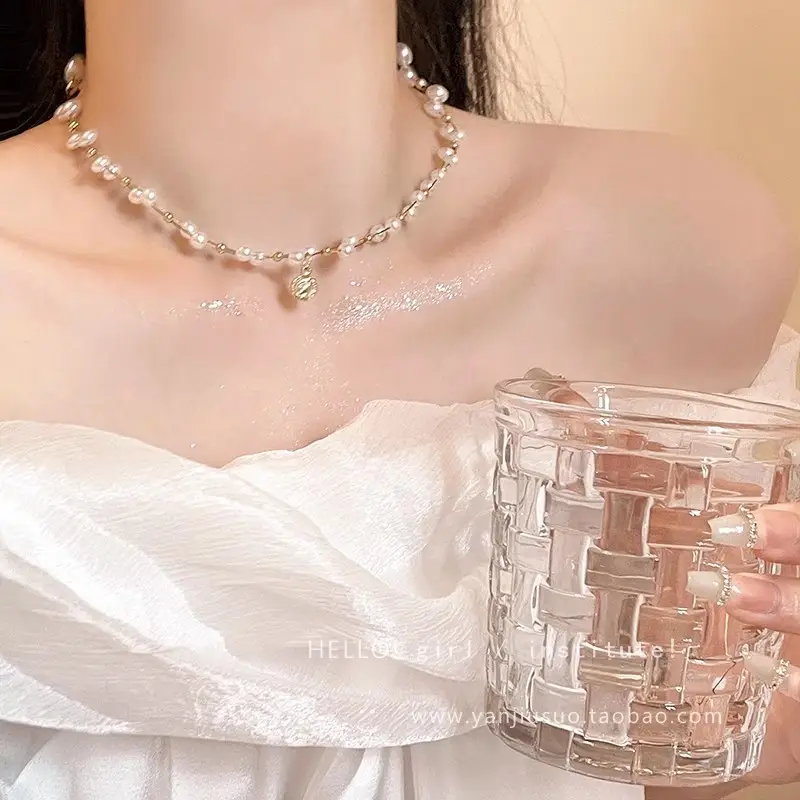 Luxury Pearl Clavicle Chain with Shaking Sound & Burst Effect — feature 20