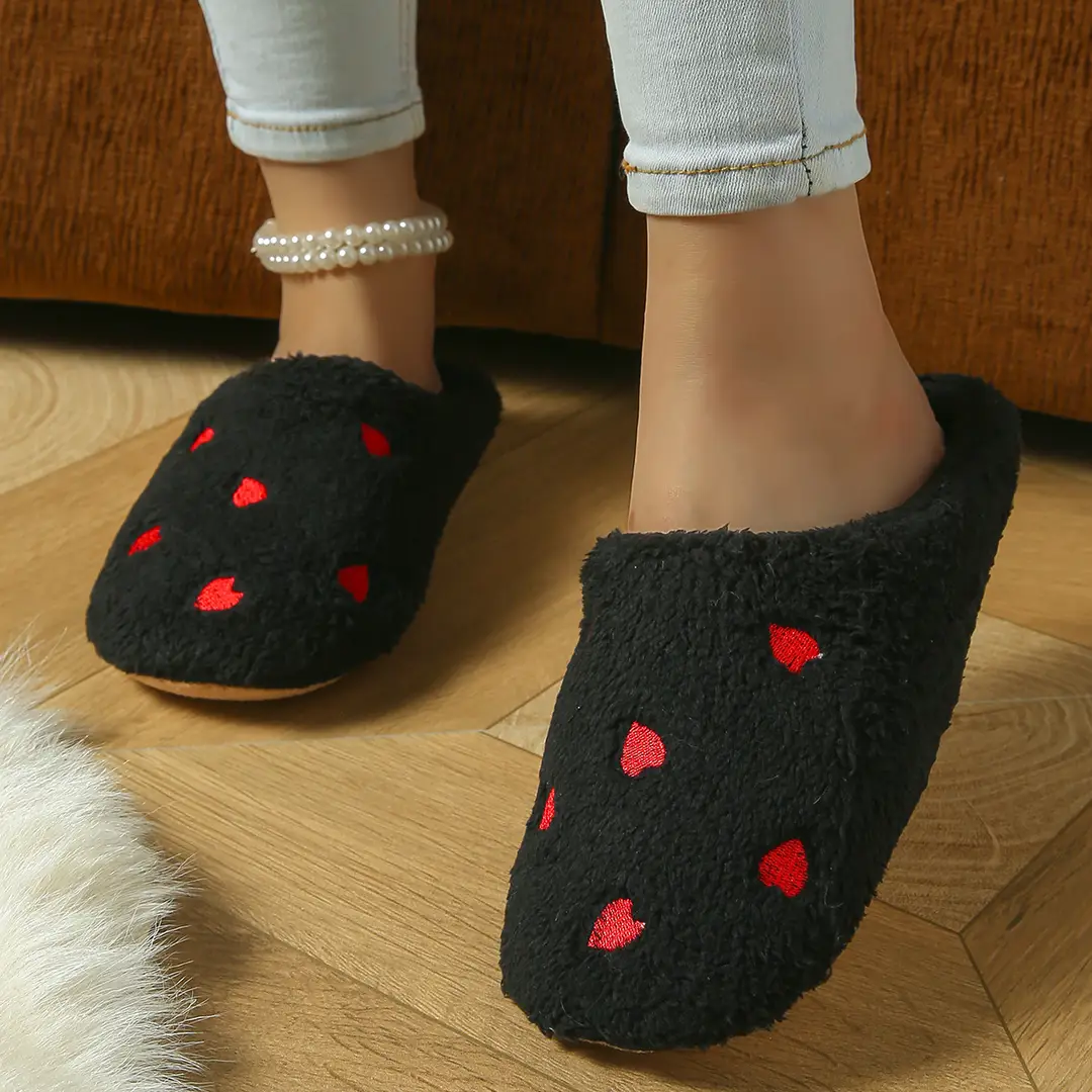 Cross-Border Small Heart-Shaped Soft-Soled Cotton Slippers, Warm and Comfortable, Winter Indoor Home Flat-Soled, Export Wholesale, Closed-Toe, Simple Design — feature 5