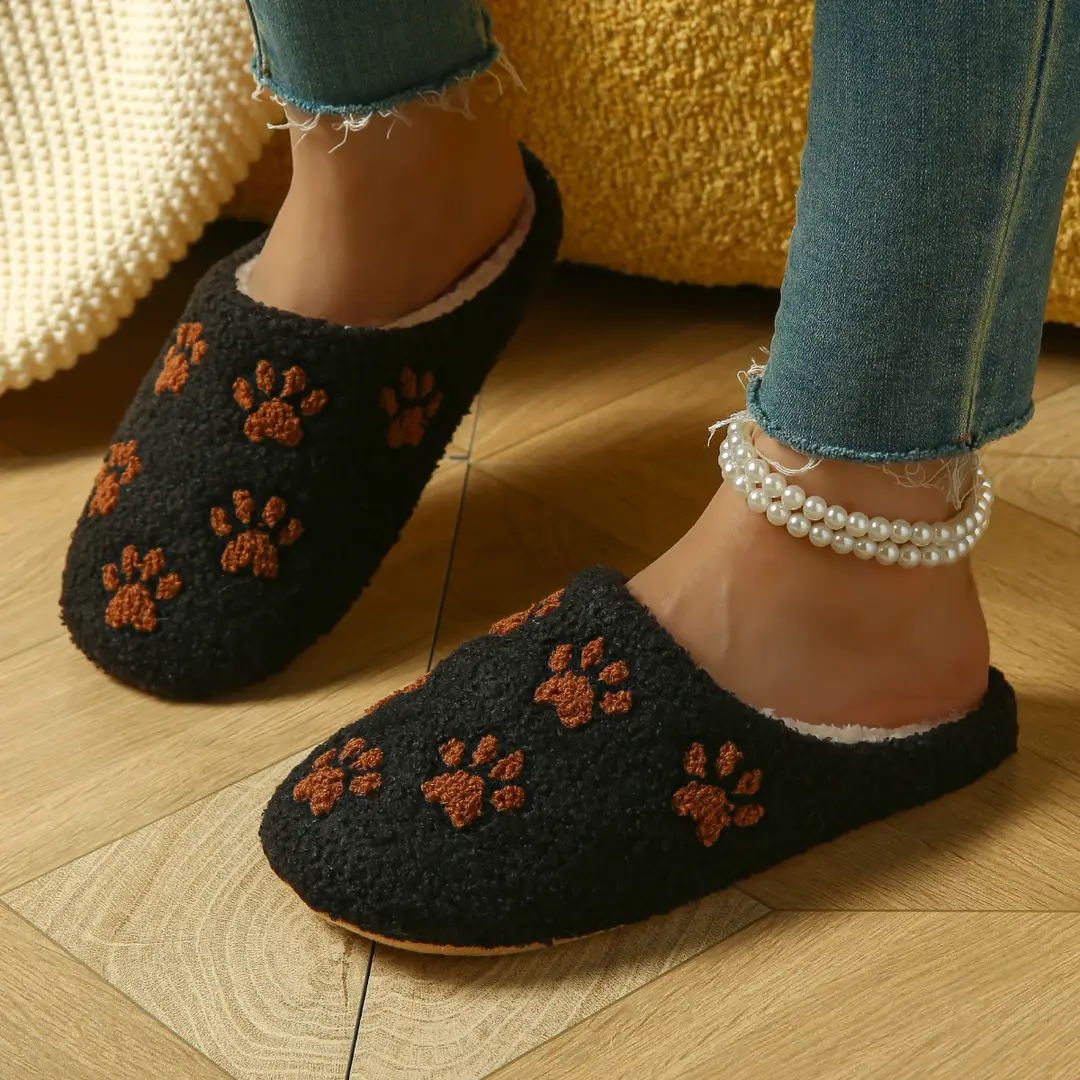 Cross-Border Small Heart-Shaped Soft-Soled Cotton Slippers, Warm and Comfortable, Winter Indoor Home Flat-Soled, Export Wholesale, Closed-Toe, Simple Design