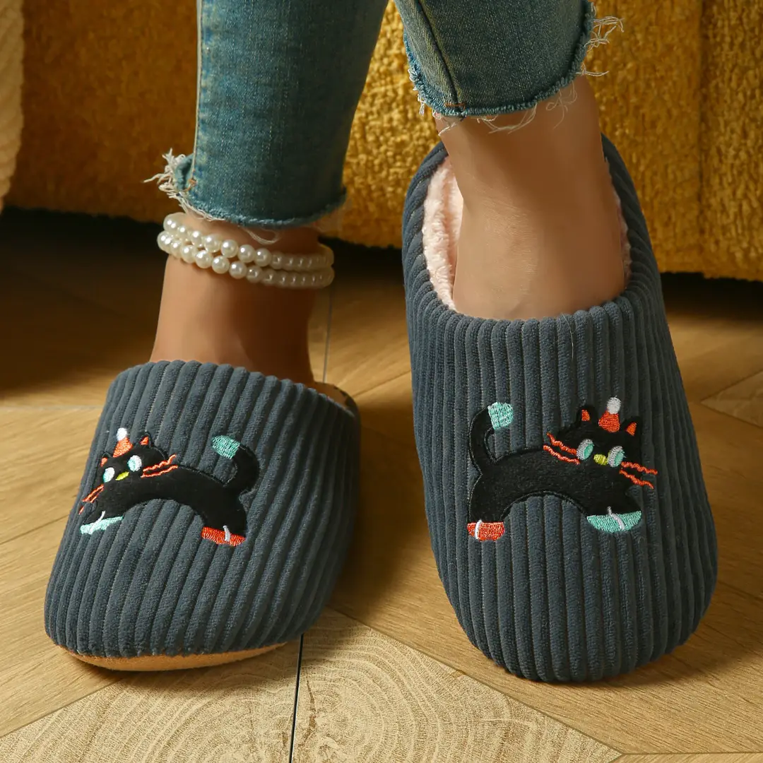 Cross-Border Small Heart-Shaped Soft-Soled Cotton Slippers, Warm and Comfortable, Winter Indoor Home Flat-Soled, Export Wholesale, Closed-Toe, Simple Design