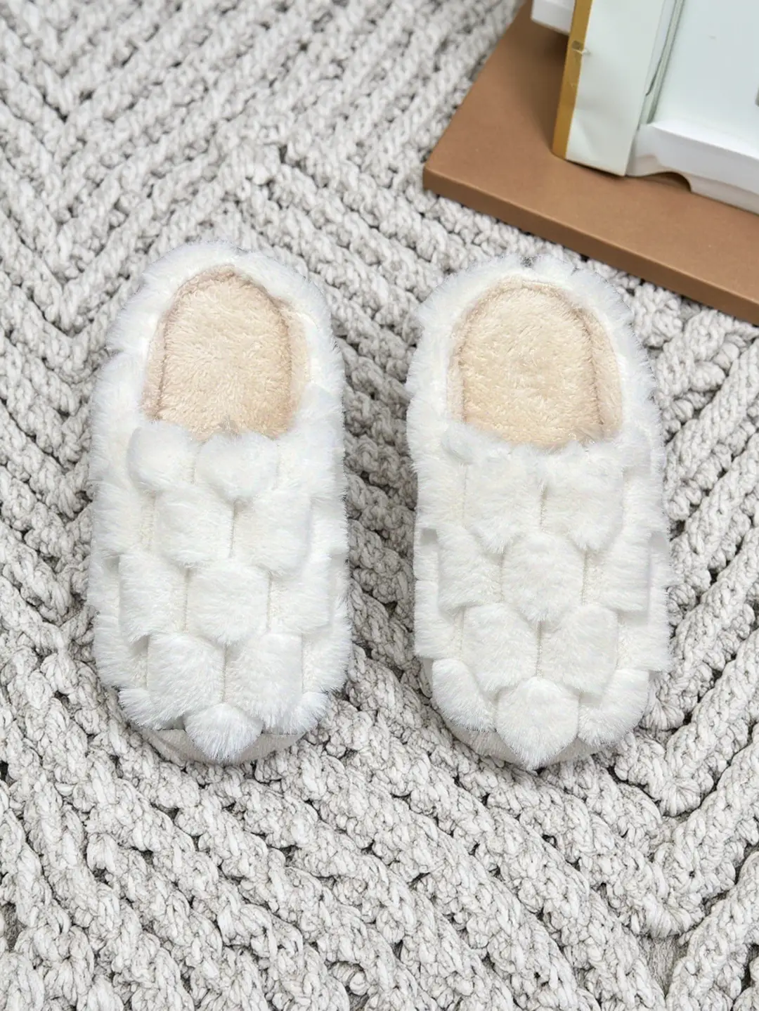 Cross-Border Small Heart-Shaped Soft-Soled Cotton Slippers, Warm and Comfortable, Winter Indoor Home Flat-Soled, Export Wholesale, Closed-Toe, Simple Design