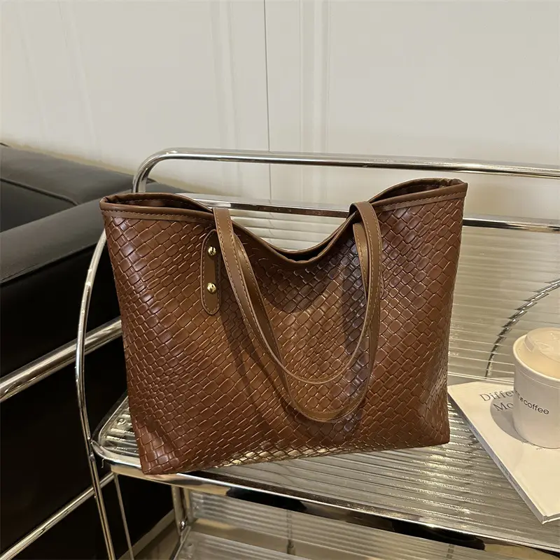 Trendy Brown Woven Shoulder Tote Bag Large Capacity - Image 9