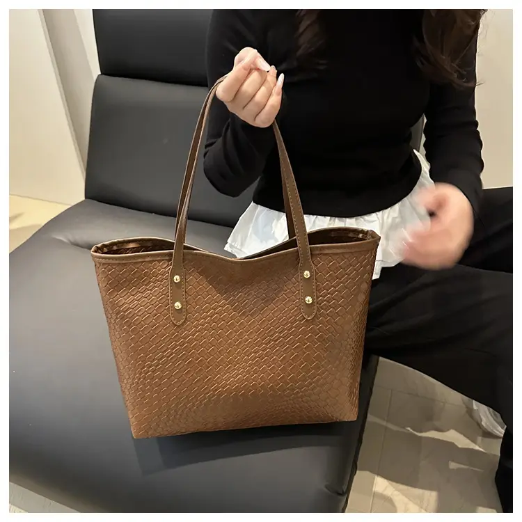 Trendy Brown Woven Shoulder Tote Bag Large Capacity — feature 13