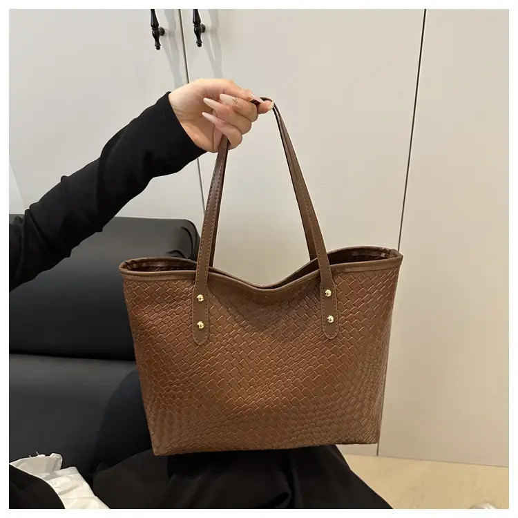 Trendy Brown Woven Shoulder Tote Bag Large Capacity — feature 14