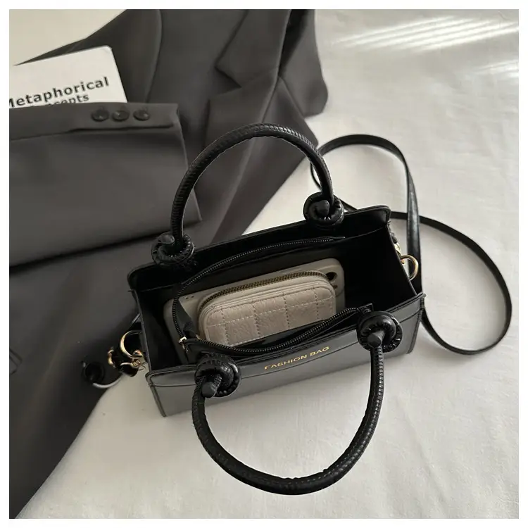 2026 Summer Shoulder Bag Tote Crossbody Leather Handbag Set — feature 15