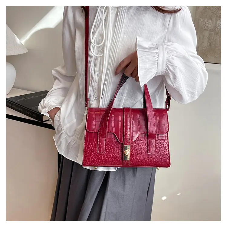 2025 Red Crocodile Bag for Women Commuter Shoulder Crossbody — feature 16