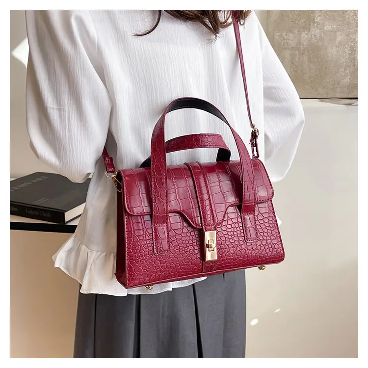 2025 Red Crocodile Bag for Women Commuter Shoulder Crossbody — feature 17