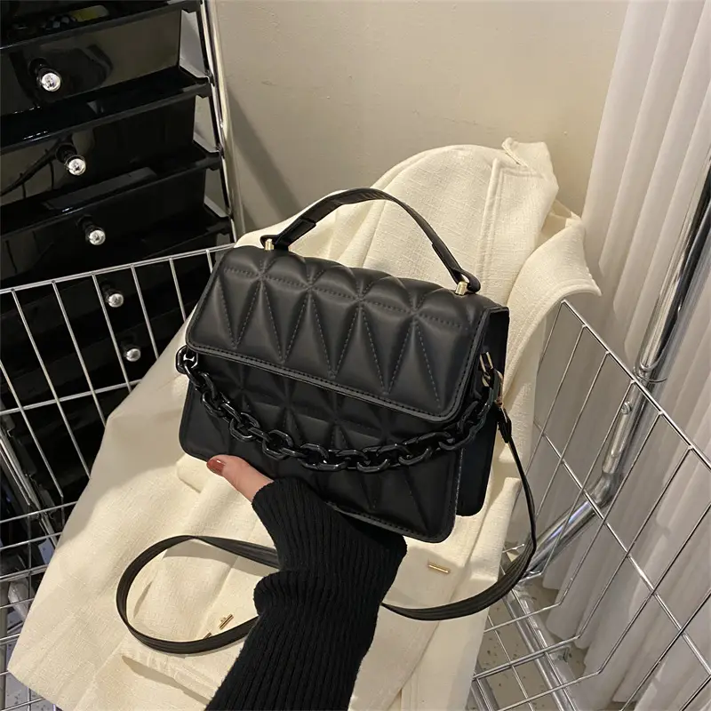 Black Quilted Chain Shoulder Bag for Women 2024 - Image 3
