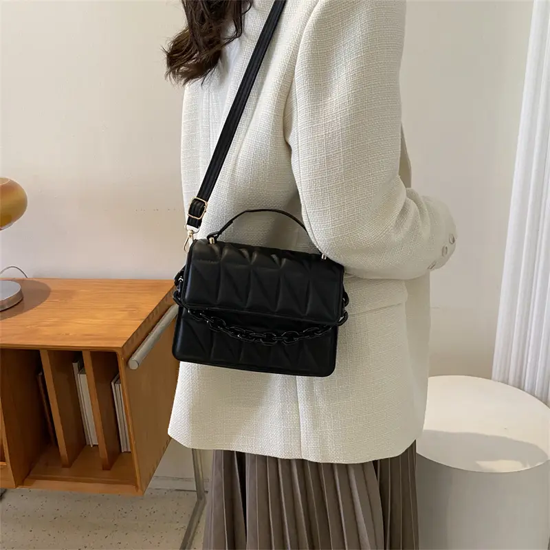 Black Quilted Chain Shoulder Bag for Women 2024 - Image 4