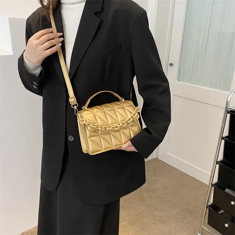 Black Quilted Chain Shoulder Bag for Women 2024 - Image 6