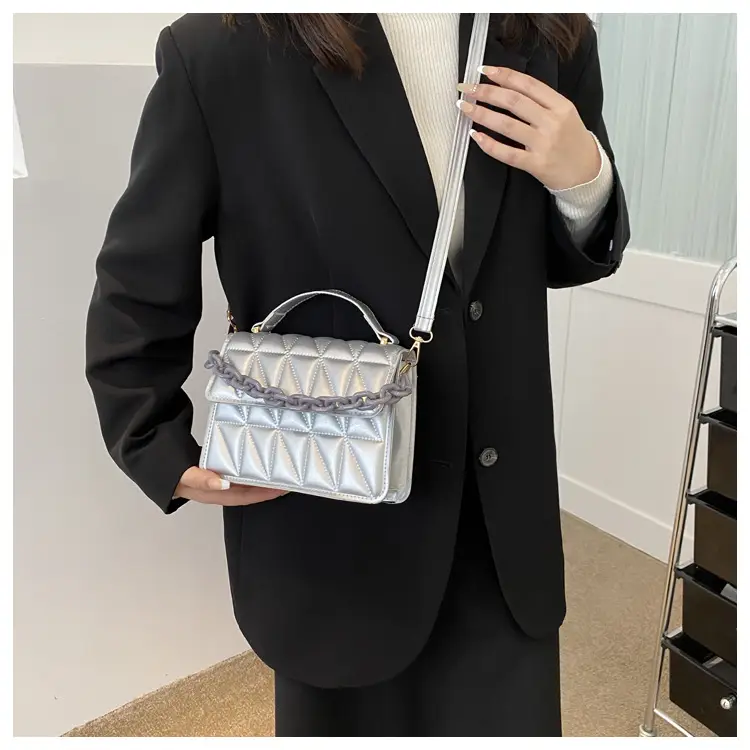 Black Quilted Chain Shoulder Bag for Women 2024 — feature 14
