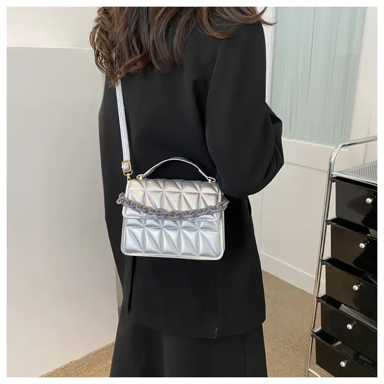 Black Quilted Chain Shoulder Bag for Women 2024 — feature 15