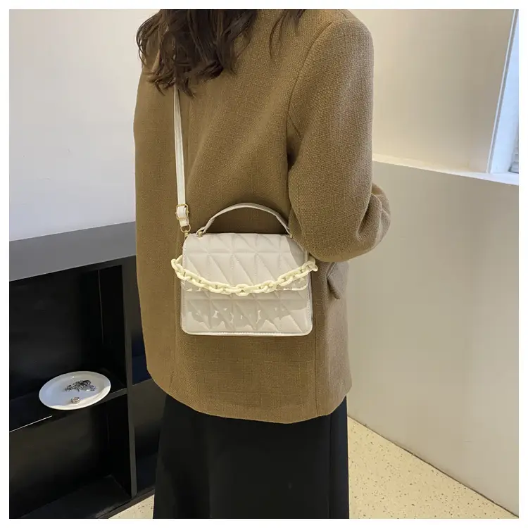 Black Quilted Chain Shoulder Bag for Women 2024 — feature 19