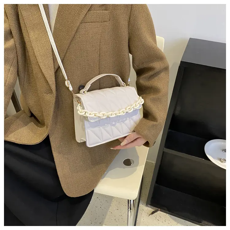 Black Quilted Chain Shoulder Bag for Women 2024 — feature 21