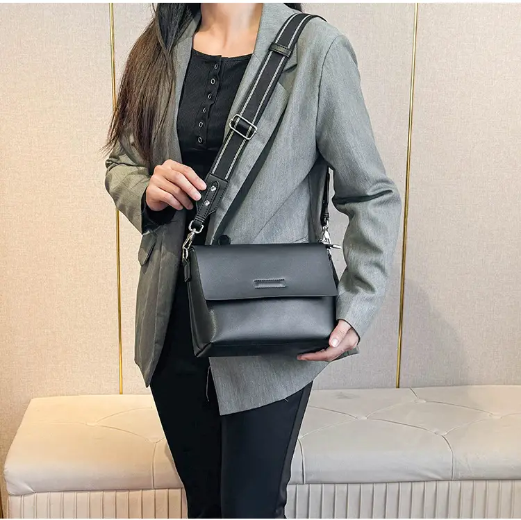 Black Leather Crossbody Bag for Women 2025 New Style — feature 6